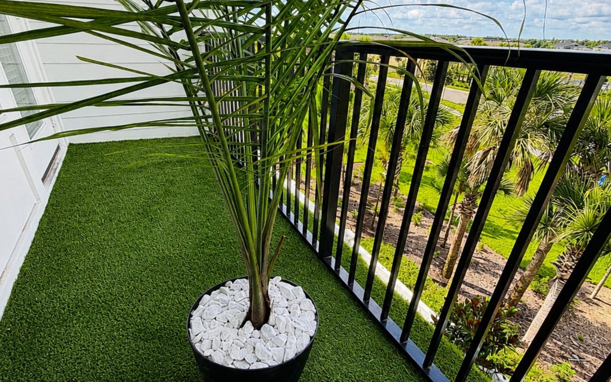 Clermont Balcony Turf — Rhino Grass artificial turf project (2)