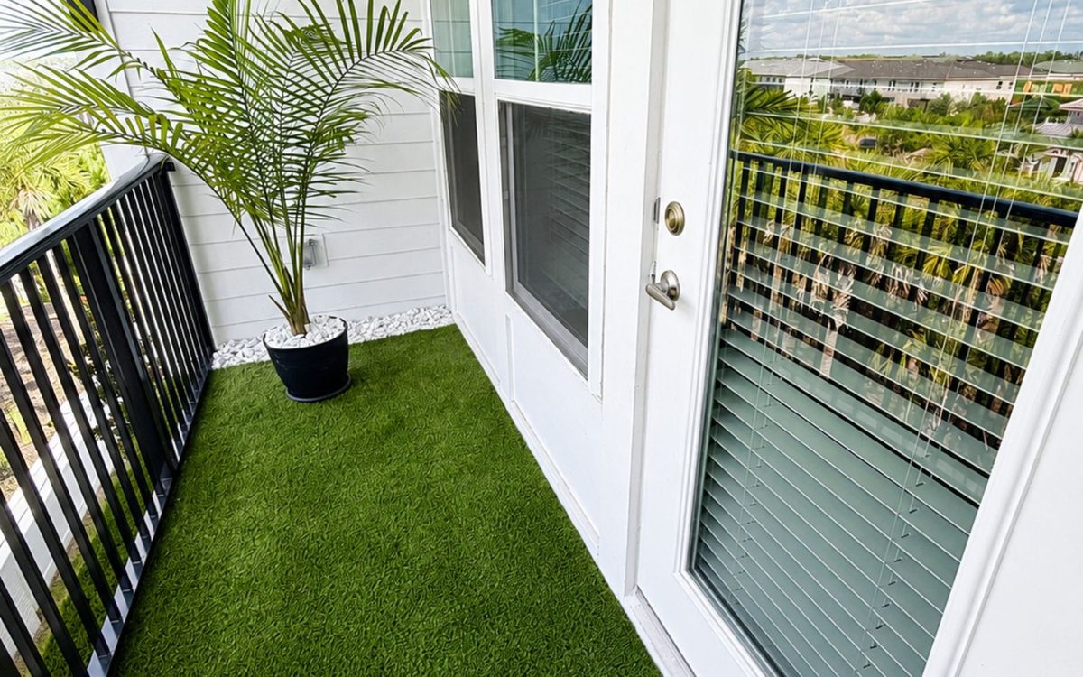 Clermont Balcony Turf — Rhino Grass artificial turf project (4)