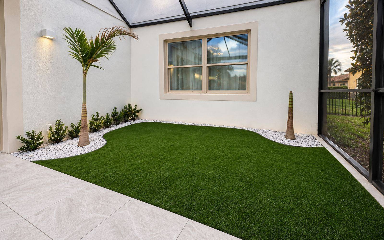 Winter Garden Screened Patio Turf — Rhino Grass artificial turf project (2)